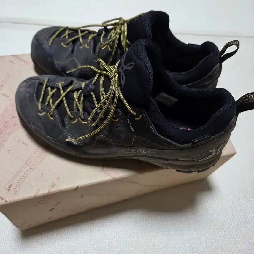 [BUNJANG] Montura Yaru GTX Hiking Boots / 몬츄라 야루 GTX 등산화