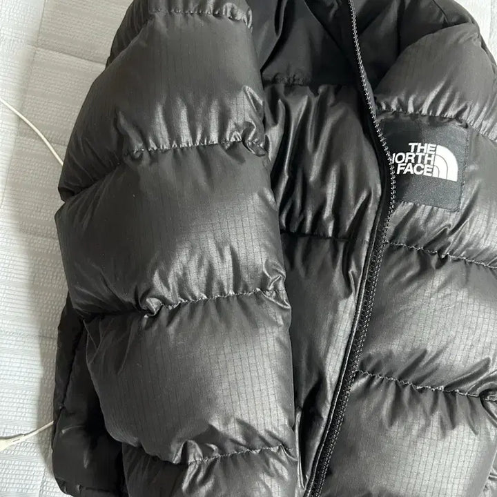 [BUNJANG] The North Face Nuptse Shiny Black Jacket / 노스페이스 눕시 유광블랙 M(95)사이즈