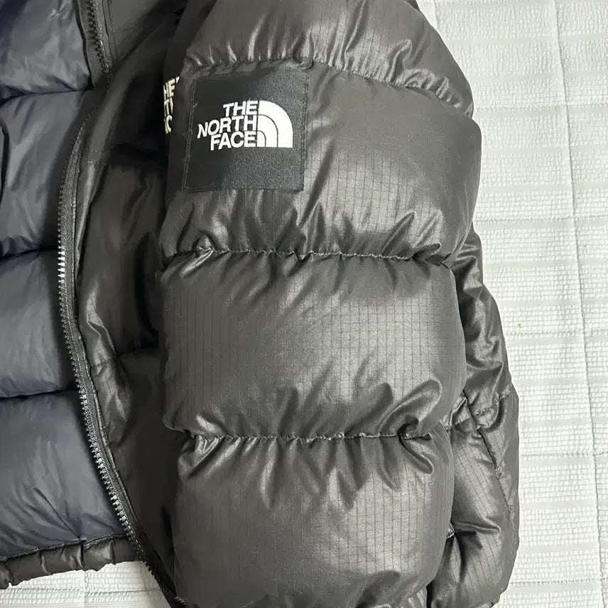 [BUNJANG] The North Face Nuptse Shiny Black Jacket / 노스페이스 눕시 유광블랙 M(95)사이즈