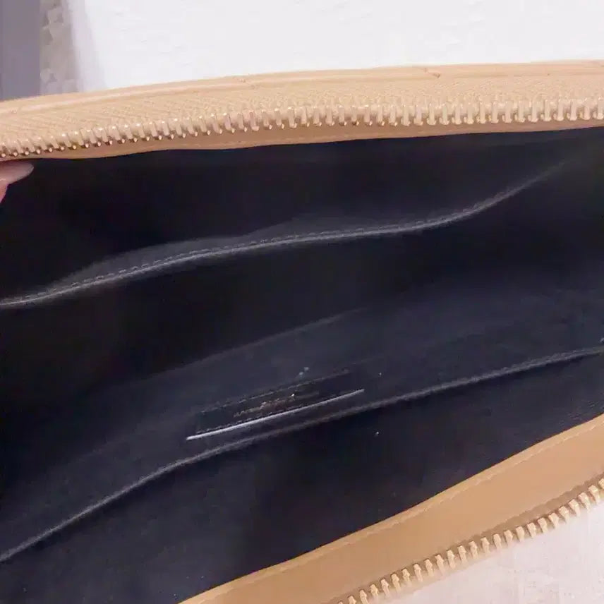 [BUNJANG] Saint Laurent Monogram Matelassé Clutch Beige Gold / 생로랑 모노그램 마틀라세 클러치 베이지 금장