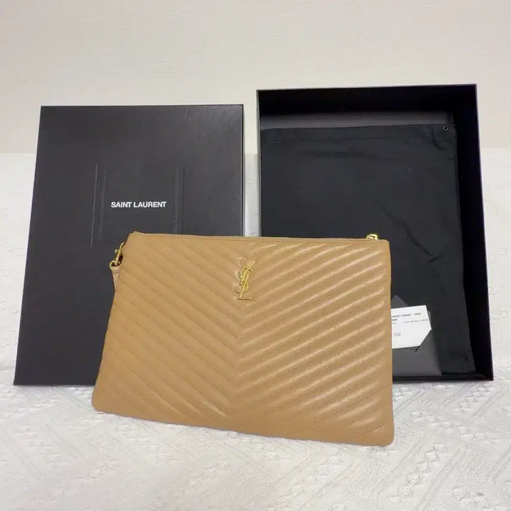 [BUNJANG] Saint Laurent Monogram Matelassé Clutch Beige Gold / 생로랑 모노그램 마틀라세 클러치 베이지 금장