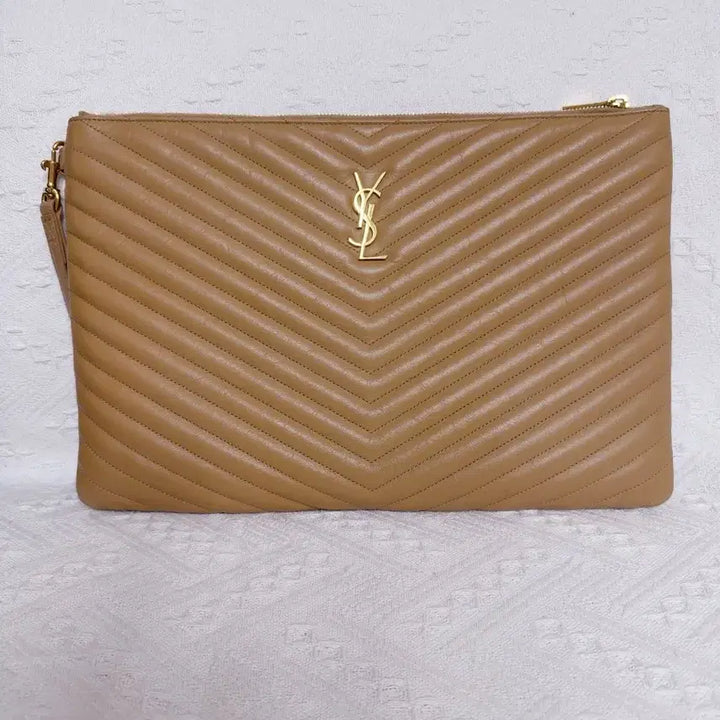 [BUNJANG] Saint Laurent Monogram Matelassé Clutch Beige Gold / 생로랑 모노그램 마틀라세 클러치 베이지 금장