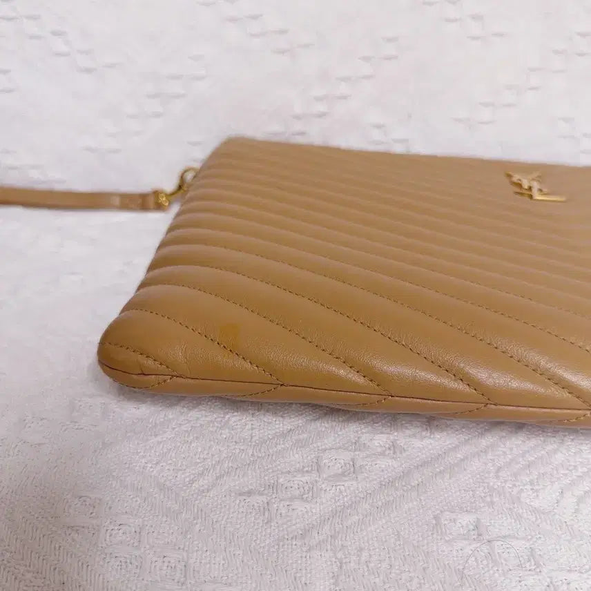 [BUNJANG] Saint Laurent Monogram Matelassé Clutch Beige Gold / 생로랑 모노그램 마틀라세 클러치 베이지 금장