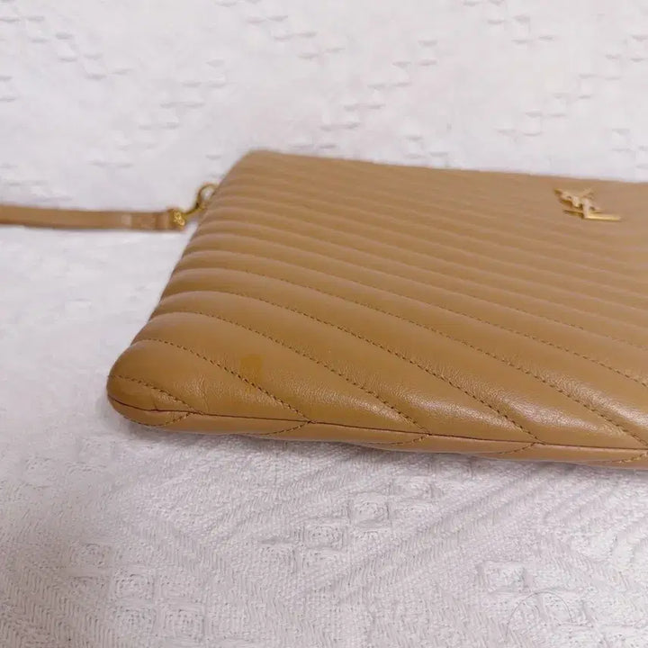 [BUNJANG] Saint Laurent Monogram Matelassé Clutch Beige Gold / 생로랑 모노그램 마틀라세 클러치 베이지 금장