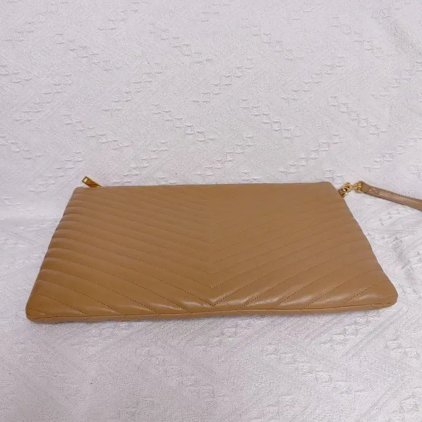 [BUNJANG] Saint Laurent Monogram Matelassé Clutch Beige Gold / 생로랑 모노그램 마틀라세 클러치 베이지 금장