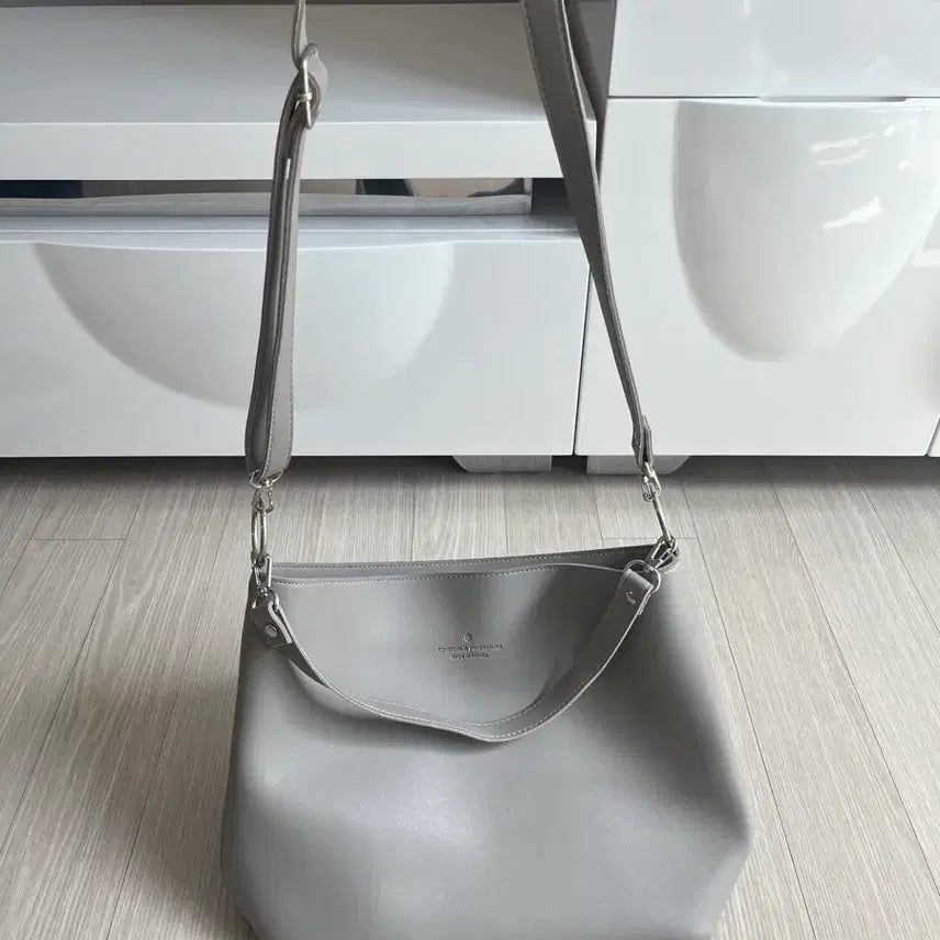 [BUNJANG] 3-Way Convertible Crossbody Bag / 3way 크로스백