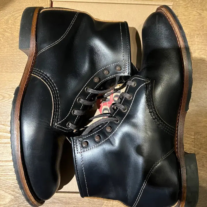 [SOLD OUT] 레드윙 9060 벡맨 클론다이크 9.5d 팝니다