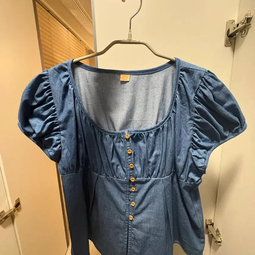 [BUNJANG] Sinoe Shirring Puff Blouse / 시눈 셔링 퍼프 블라우스