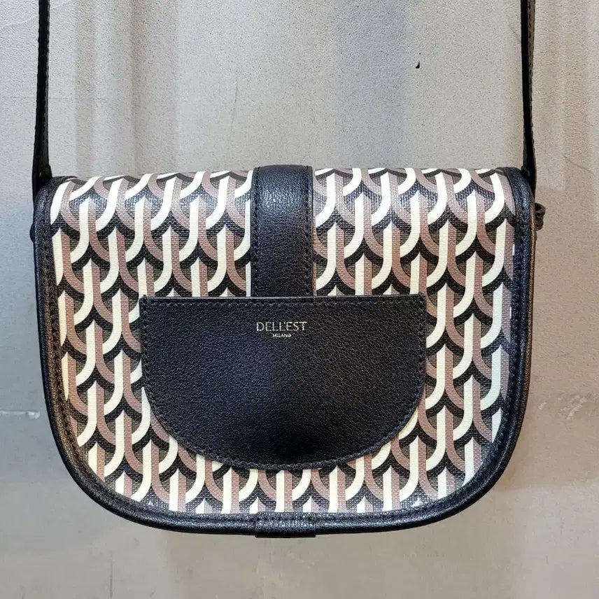 [BUNJANG] Delight Gardena Gothica Black Crossbody Bag / 정품 델레스트 가디나 고티카 블랙 크로스백