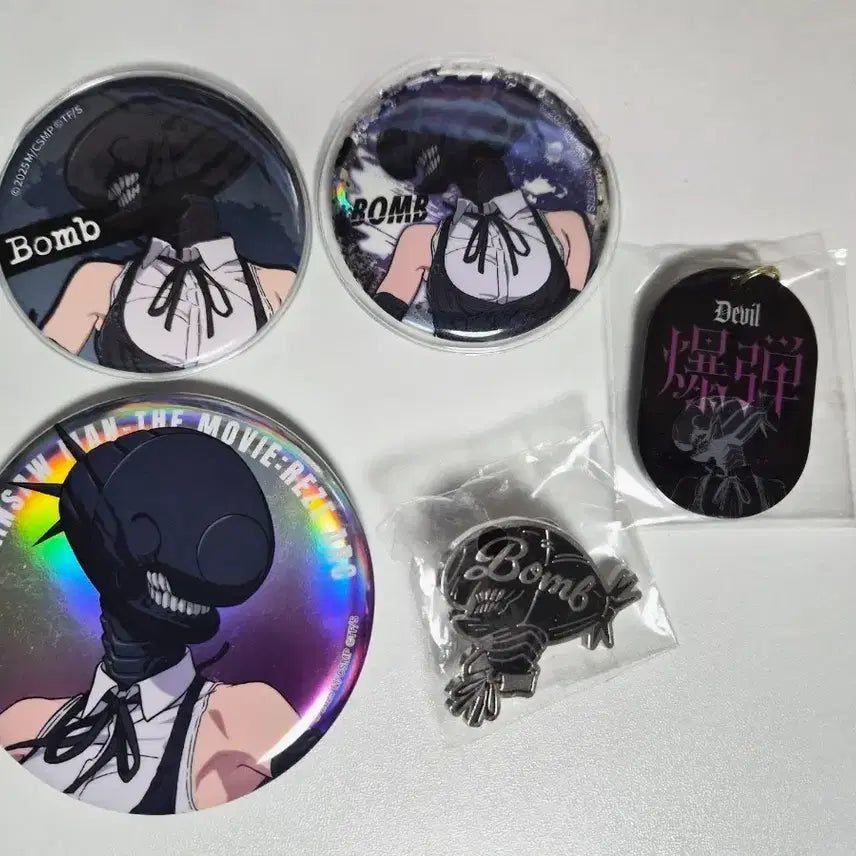 [BUNJANG] Chainsaw Man Reze Badge Bundle Set / 체인소맨 밤 뱃지 일괄 판매