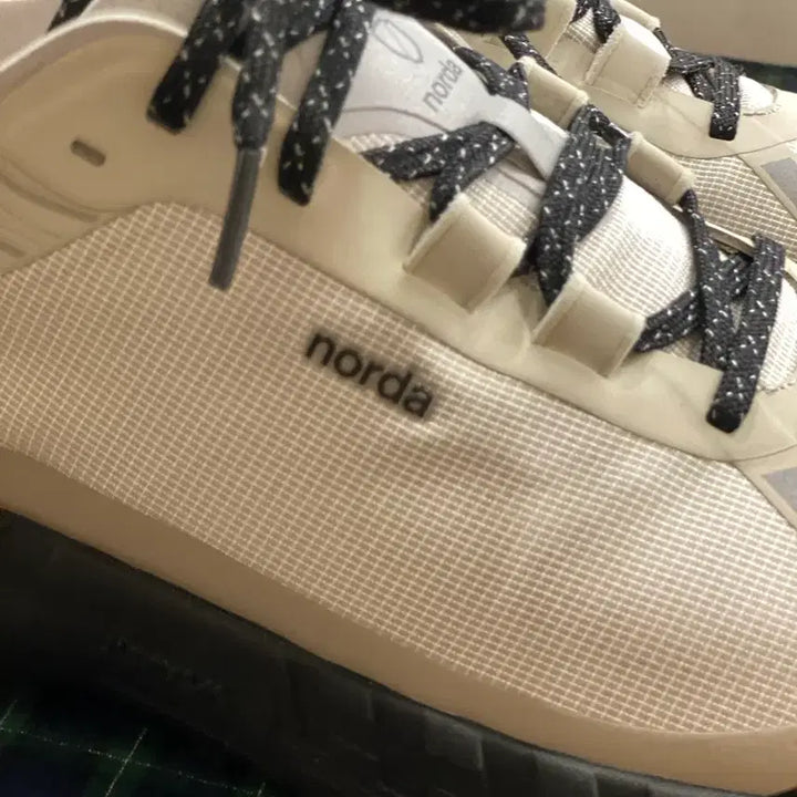 [BUNJANG] Noda 001 Sinder Sneakers / 노다 001 신더 287.5 us11