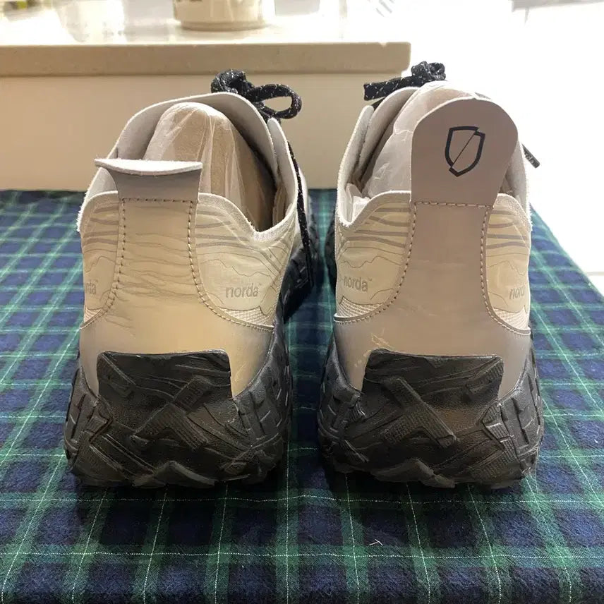 [BUNJANG] Noda 001 Sinder Sneakers / 노다 001 신더 287.5 us11