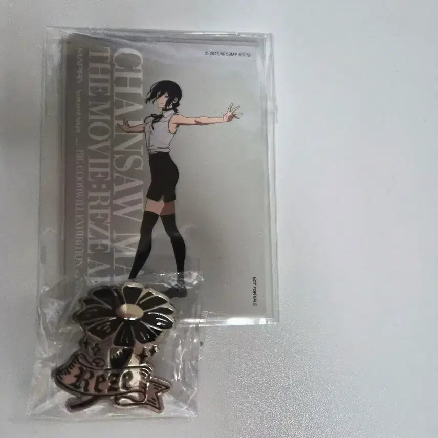 [BUNJANG] Chainsaw Man Reze Metal Badge / 체인소맨 레제 모티브 금속 뱃지 판매