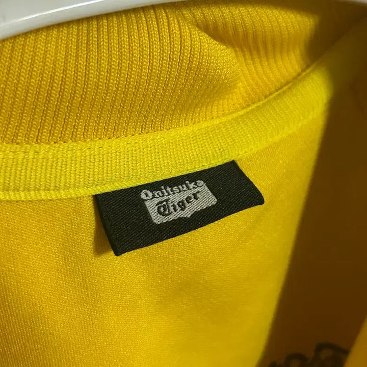 [SOLD OUT] 오니츠카타이거 옐로우 트랙탑