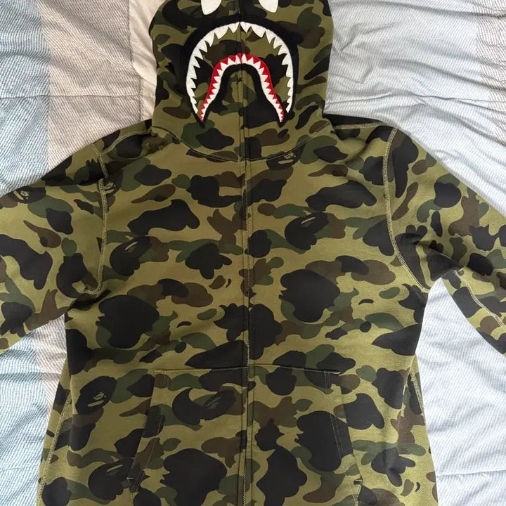 [SOLD OUT] 베이프 PONR 샤크후드 녹계 XL