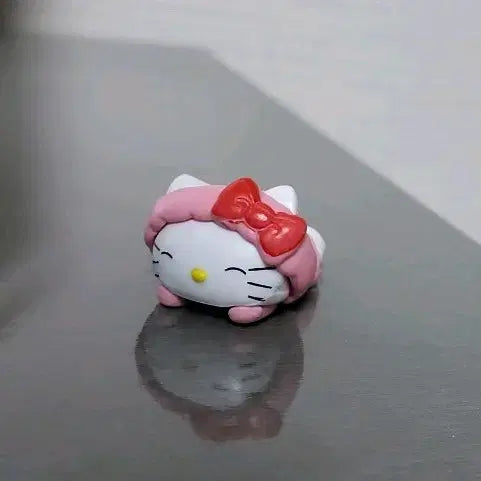 [BUNJANG] Hello Kitty Resting Figure / (5월까지 할인)헬로키티 집에서 쉬는 시간 피규어