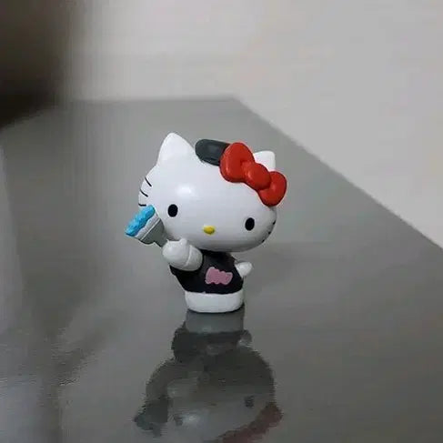 [BUNJANG] Hello Kitty Painter Figure / (5월까지 할인)헬로키티 페인터 피규어