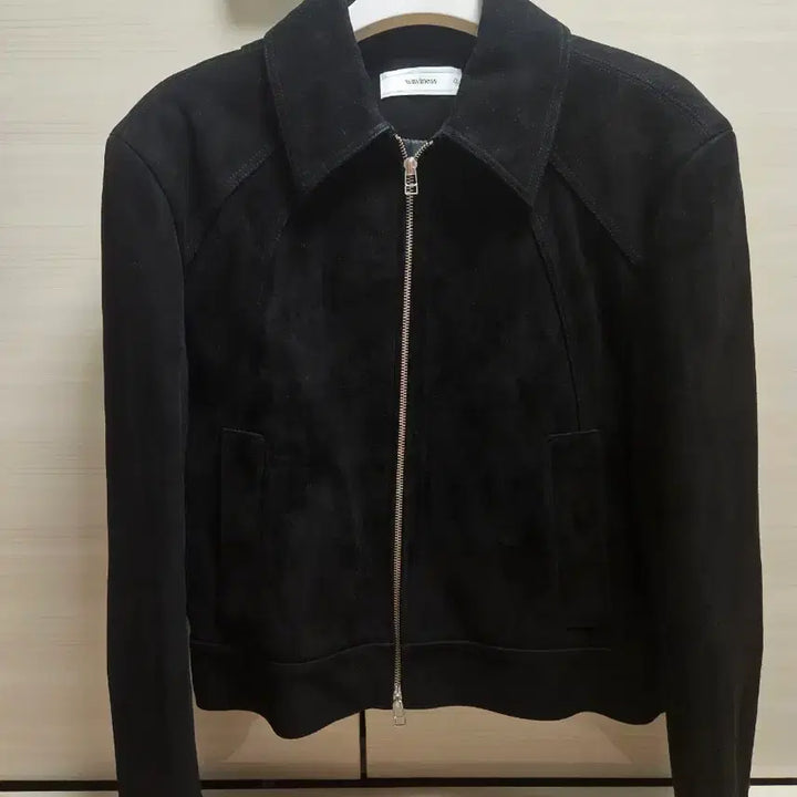 [SOLD OUT] 웨이비니스 서지 스웨이드 블랙 1사이즈 팔아용