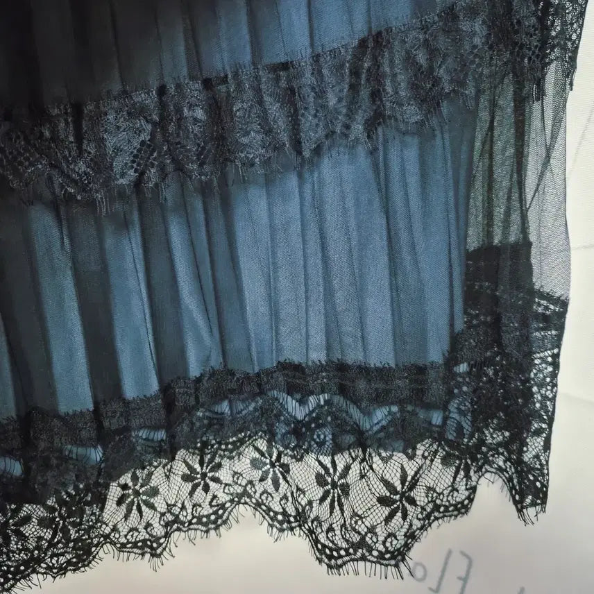 [BUNJANG] Romantic Lace Tulle Pleated Long Skirt / 로맨틱 레이스 튈 플리츠 롱스커트 (네이비/밴딩/총장 82)
