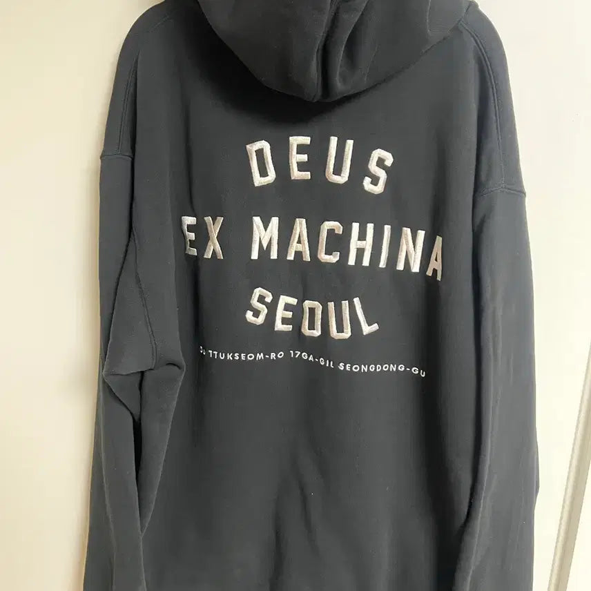 [SOLD OUT] 데우스 엑스 마키나 서울 후드 블랙