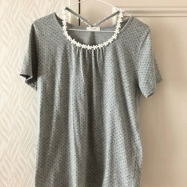 [BUNJANG] Vintage Floral Lace Dot T-shirt / 빈티지 꽃레이스 티셔츠