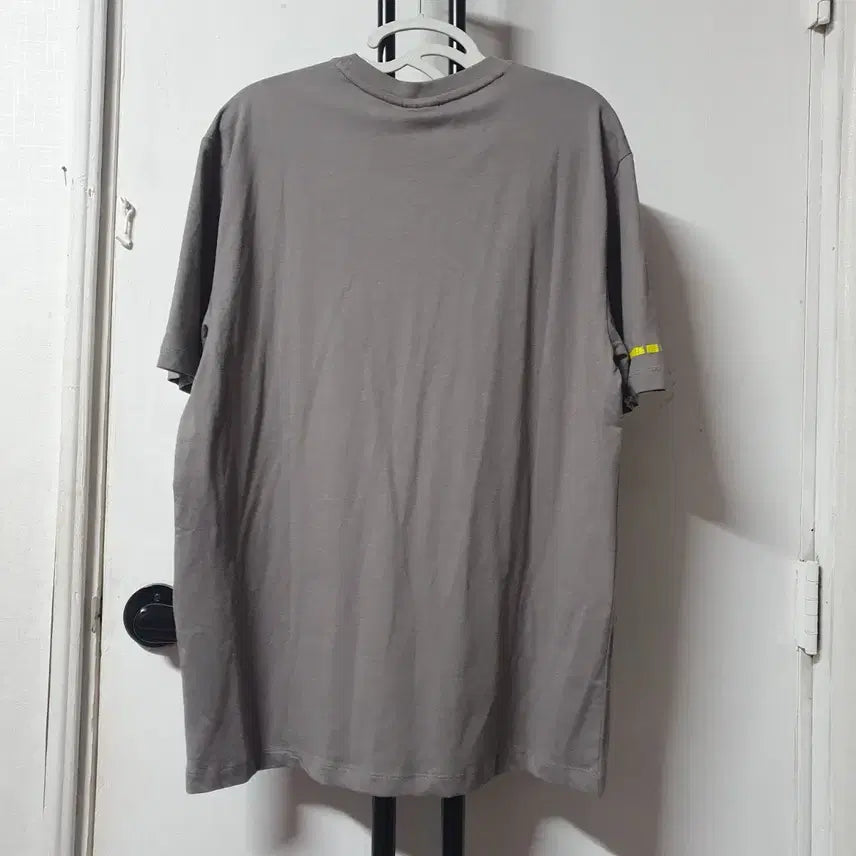 [SOLD OUT] 새옷 지오지아 반팔 XL 105 정가 29,000원