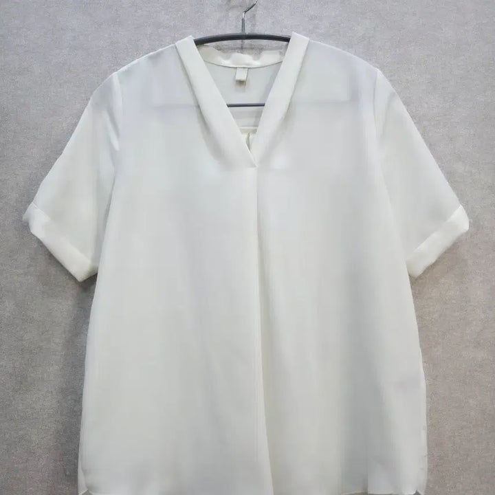 [BUNJANG] ATTRANGS V-Neck Chiffon Blouse / 아뜨랑스  브이넥 쉬폰 블라우스 ATTRANGS
