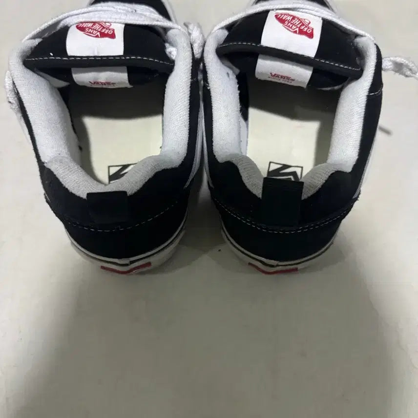 [SOLD OUT] 반스 뉴스쿨 블랙 트루 화이트