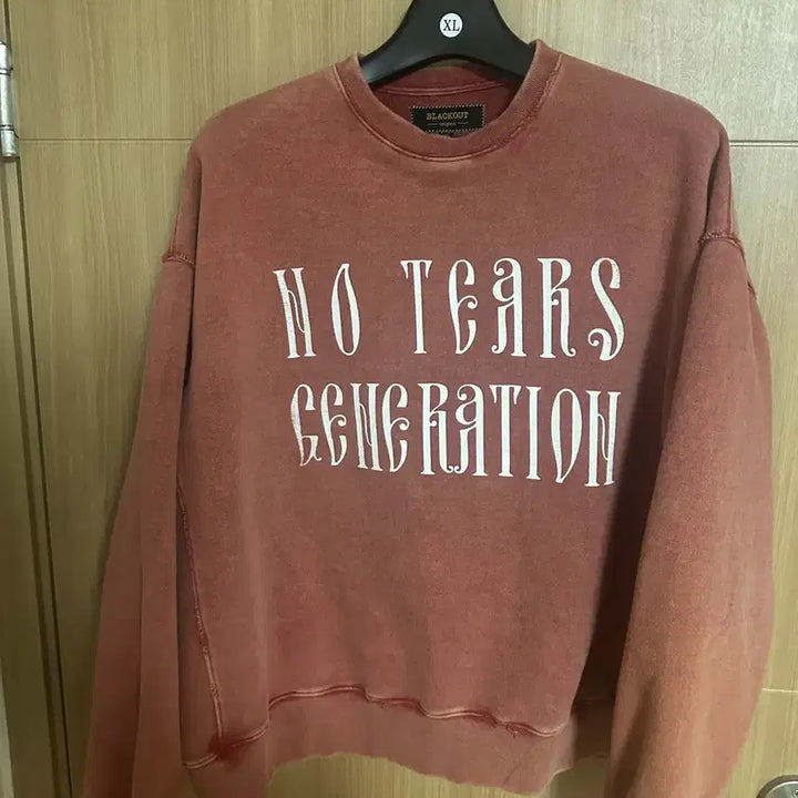 [SOLD OUT] [XL] 블랙아웃 맨투맨