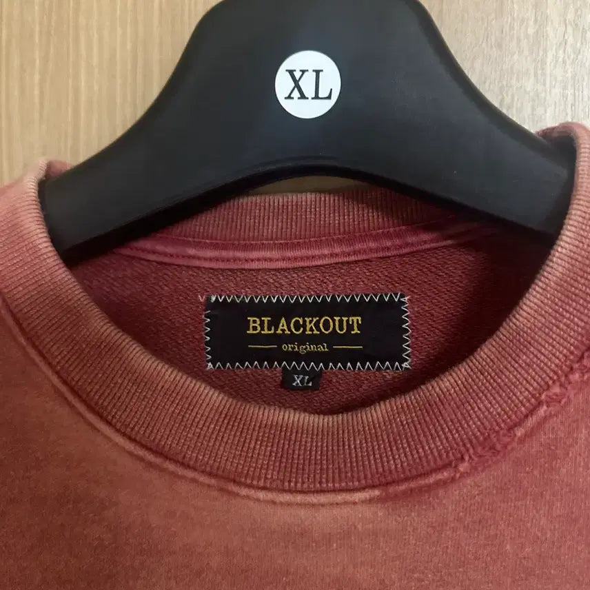 [SOLD OUT] [XL] 블랙아웃 맨투맨