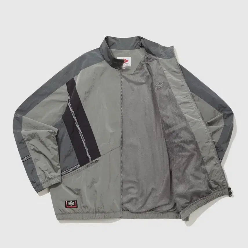 [BUNJANG] HBL 노팅엄 스탠넥 웜업 바람막이 자켓 / GREY KHAKI / HBL 노팅엄 스탠넥 웜업 바람막이 자켓 / GREY KHAKI
