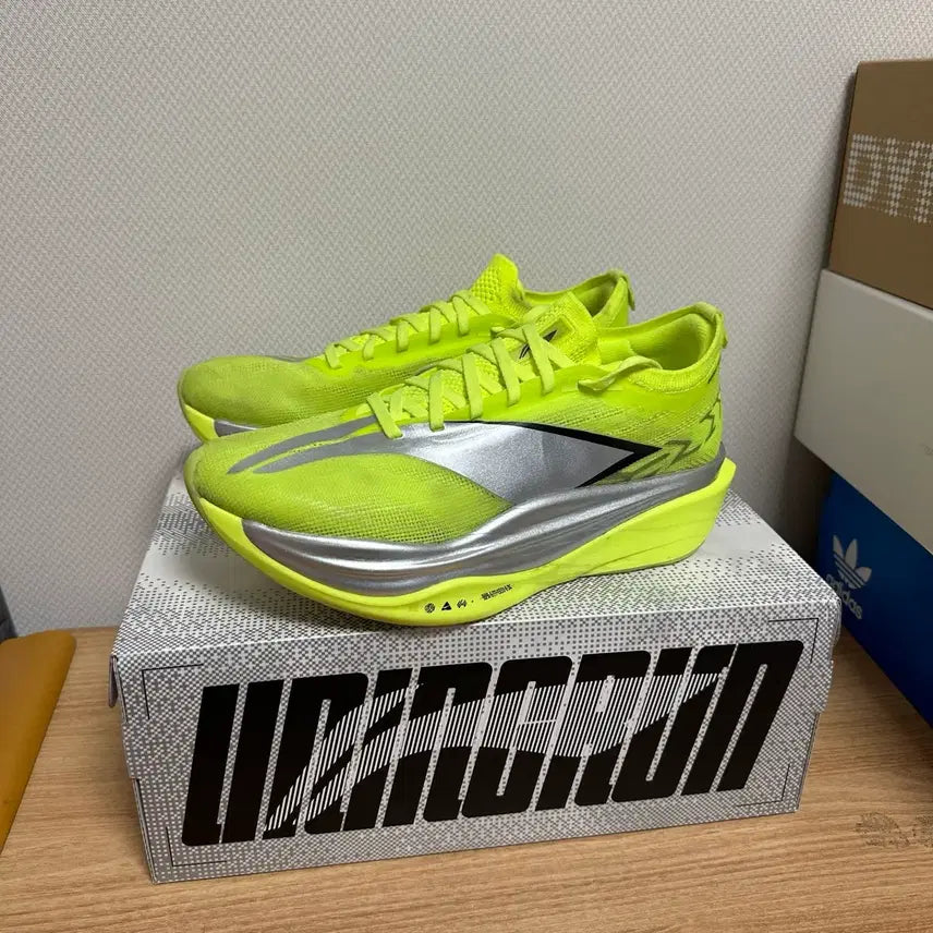 [BUNJANG] Li-Ning Feidian 6 Elite Running Shoes / 리닝 페이디안 6 엘리트 런닝화 41(US8, 260) 오사코 스구루
