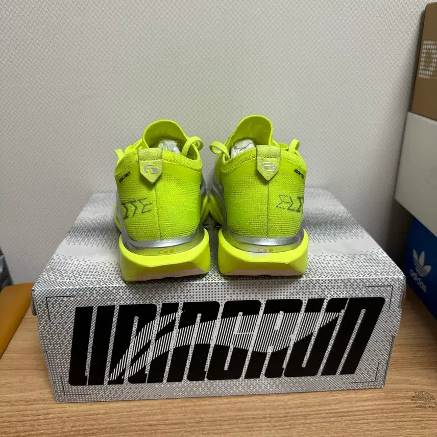 [BUNJANG] Li-Ning Feidian 6 Elite Running Shoes / 리닝 페이디안 6 엘리트 런닝화 41(US8, 260) 오사코 스구루