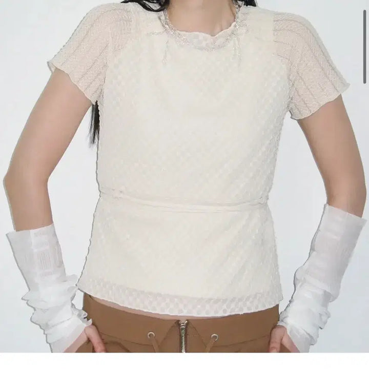 [BUNJANG] Type Service Punching Short Sleeve Blouse / 타입서비스 펀칭 반팔 블라우스