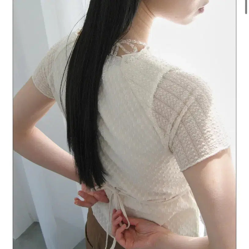 [BUNJANG] Type Service Punching Short Sleeve Blouse / 타입서비스 펀칭 반팔 블라우스