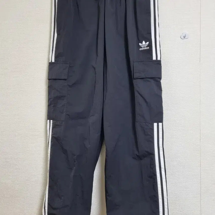 [SOLD OUT] L/100)아디다스 3S 카고 밴딩 검정색 트레이닝 바지 팬츠