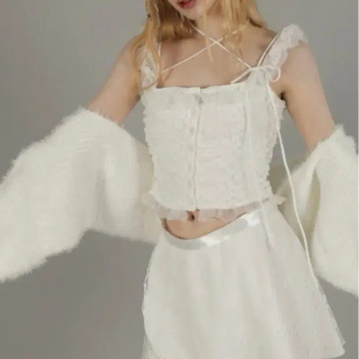 [BUNJANG] Dry Rose Angel Lace String Top / 드라이로즈 엔젤 레이스 스트링 탑
