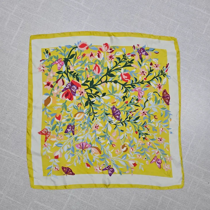 [BUNJANG] Floral Butterfly Pattern Scarf / 플라워 나비 패턴 스카프