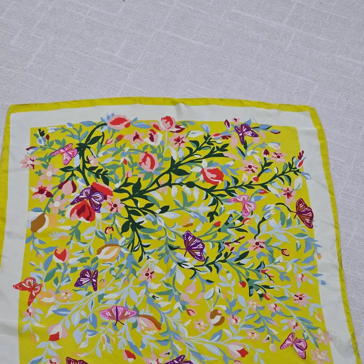 [BUNJANG] Floral Butterfly Pattern Scarf / 플라워 나비 패턴 스카프
