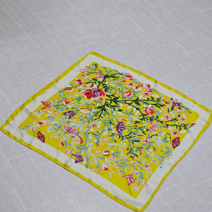 [BUNJANG] Floral Butterfly Pattern Scarf / 플라워 나비 패턴 스카프