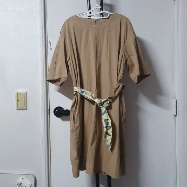 [BUNJANG] Izzatbaba Beige Summer Midi Dress (77) / 아이잗바바 여름 반팔원피스 베이지 여성 77