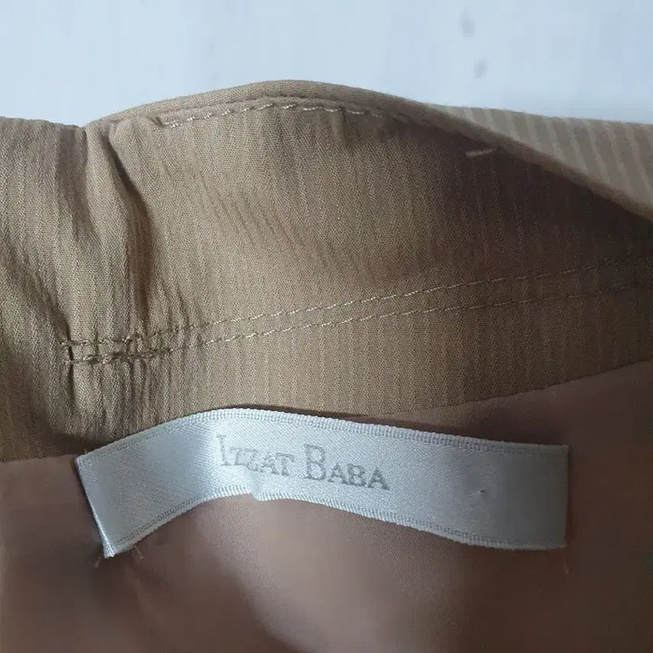 [BUNJANG] Izzatbaba Beige Summer Midi Dress (77) / 아이잗바바 여름 반팔원피스 베이지 여성 77