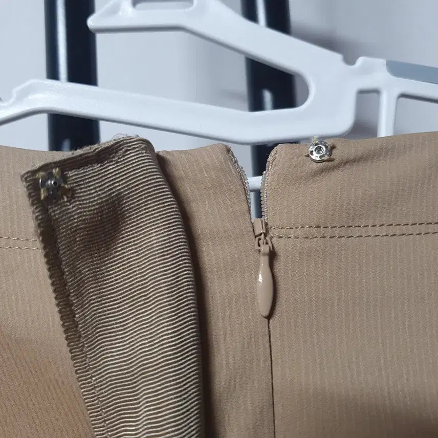 [BUNJANG] Izzatbaba Beige Summer Midi Dress (77) / 아이잗바바 여름 반팔원피스 베이지 여성 77