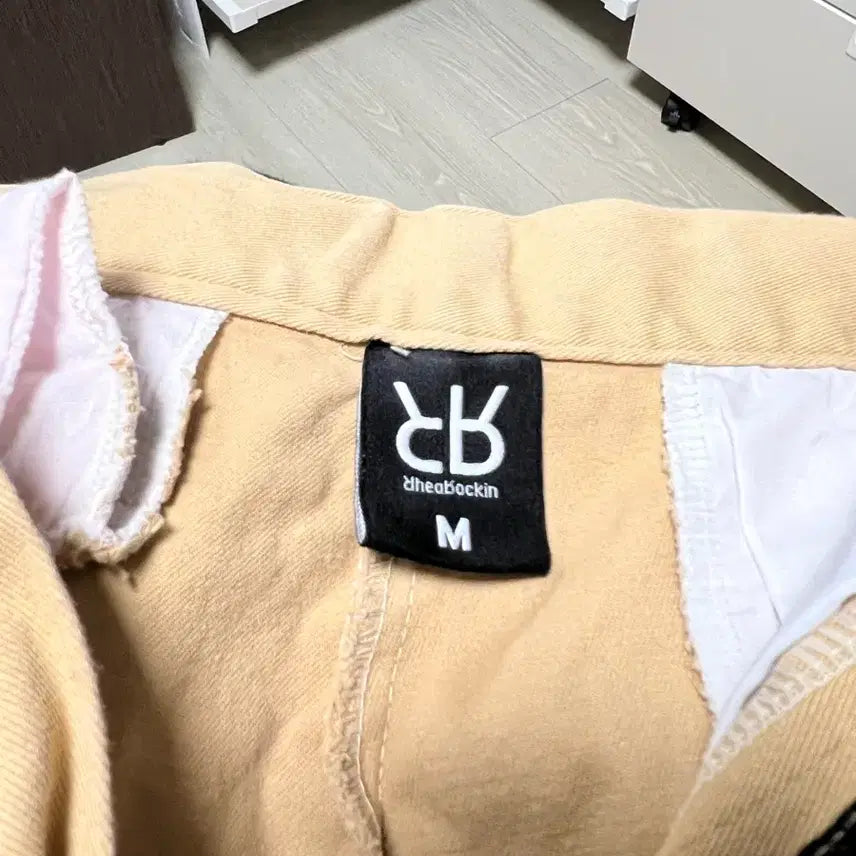 [BUNJANG] RheaRockin Beige Shorts / RheaRockin M사이즈 반바지
