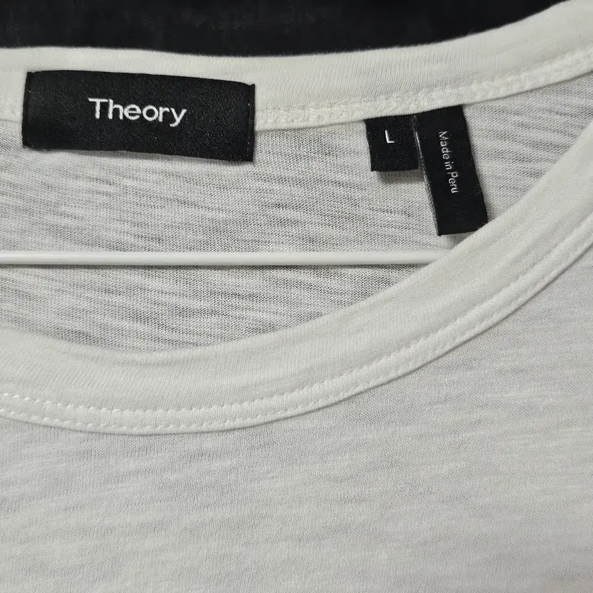 [SOLD OUT] Theory 띠어리 흰색 긴팔 티셔츠