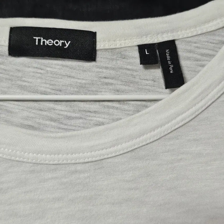 [SOLD OUT] Theory 띠어리 흰색 긴팔 티셔츠