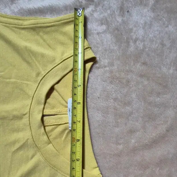 [BUNJANG] Sleeveless Yellow T-shirt / 민소매 티셔츠