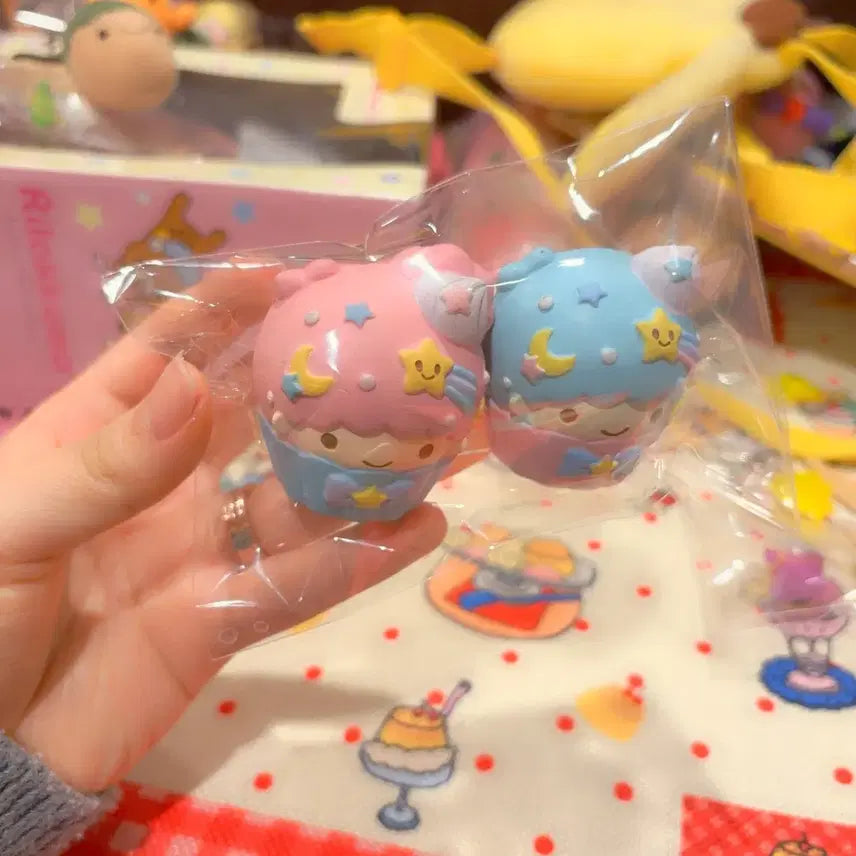[BUNJANG] Sanrio Kiki &amp; Lala Cupcake Figure Set / 고전 산리오 키키라라 컵케이크 피규어 집게 세트