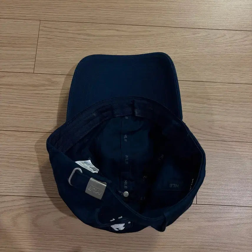 [BUNJANG] MLB New York Yankees Navy Ball Cap / MLB 뉴욕양키스 볼캡 네이비