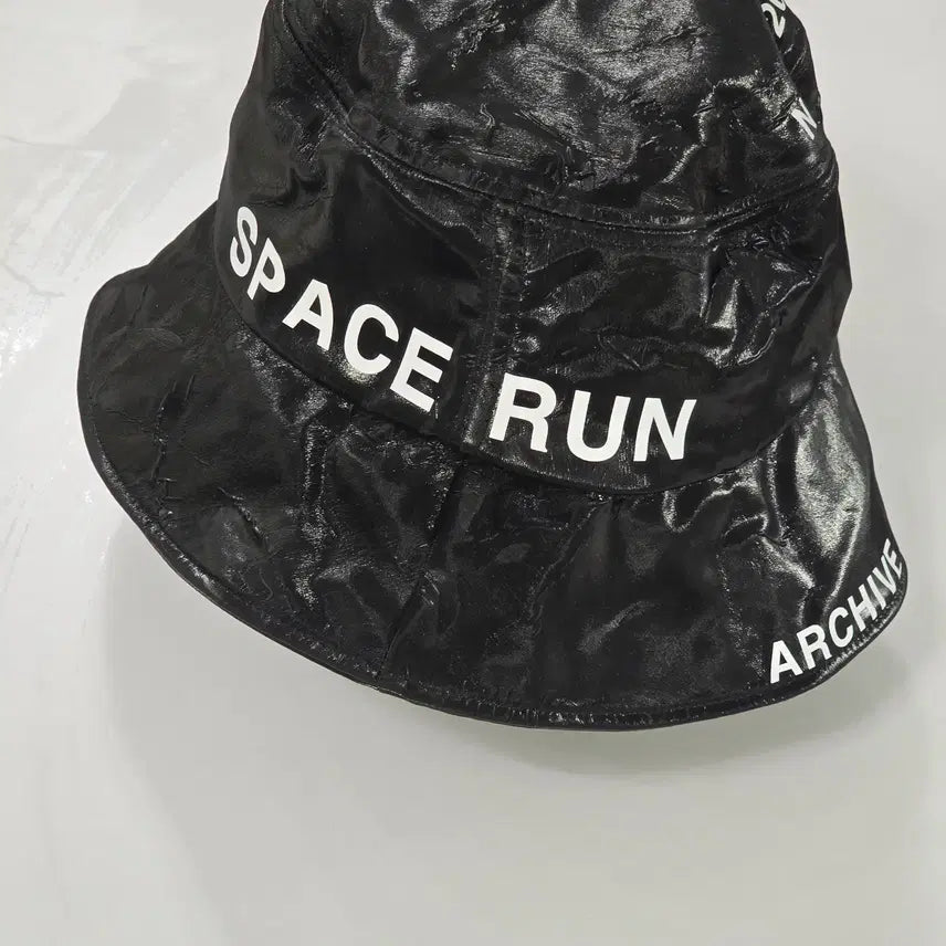 [BUNJANG] LIFEWORK Coated Bucket Hat / 라이프워크 코팅 버킷햇 LIFEWORK